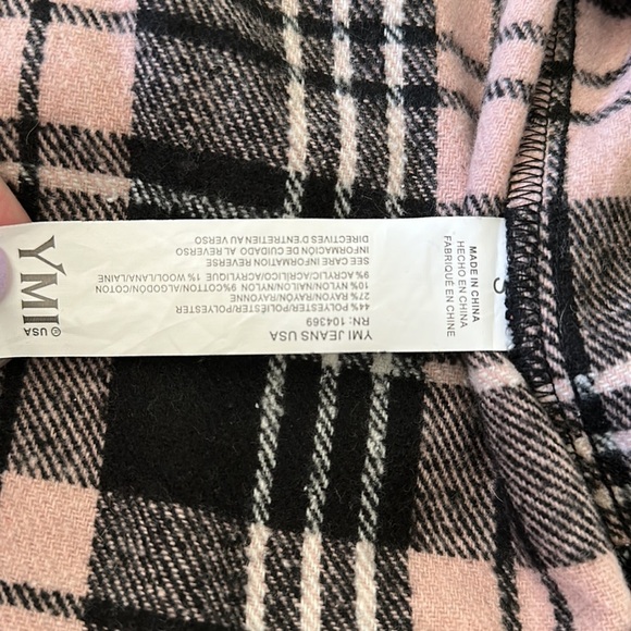 Size small pink Shacket - Picture 6 of 6